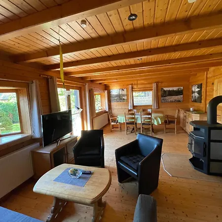 Casa de Férias Unser - Lastering Ferienhaeuser & *