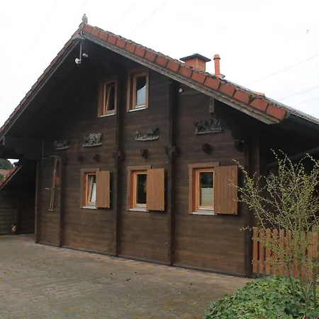 Unser - Lastering Ferienhaeuser & *